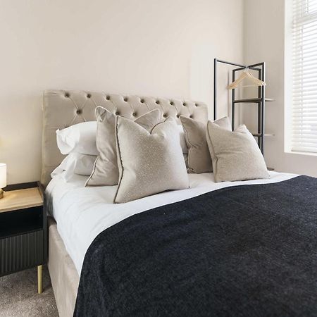The Park Road Suites By Stamp Sa Blackpool Exterior photo